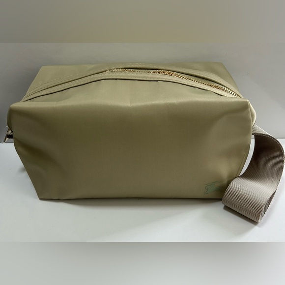 Burberry Cream Nylon Cosmetic Travel Bag Toiletry Pouch NWT - Picture 2 of 10